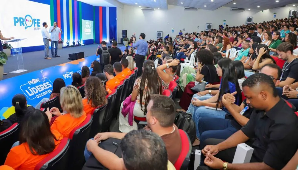 Mais de 1,4 mil professores participam do evento promovido pela Seduc, com palestras e oficinas voltadas ao fortalecimento da prática pedagógica. 