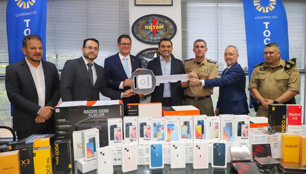 Governador Wanderlei Barbosa participa da entrega de smartphones e caminhão baú doados pela Receita Federal à Polícia Militar.