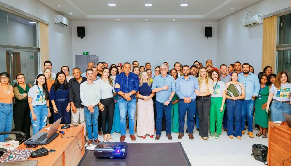 Representantes de 11 municípios e e comunidade interessada se reúnem em Paranã, na Caravana do Turismo.