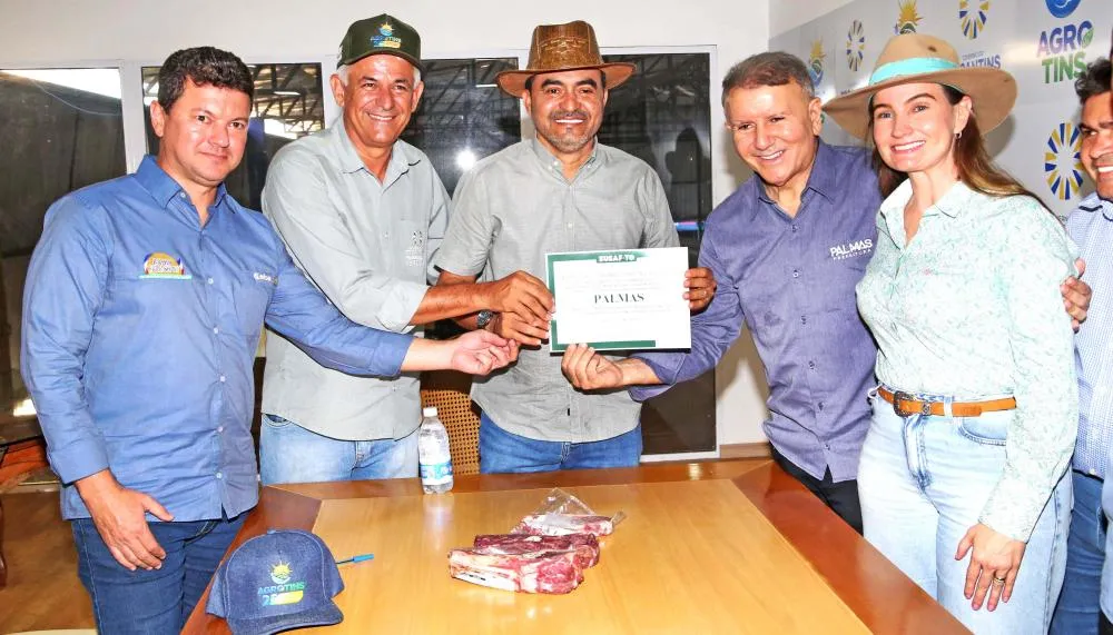 Governador Wanderlei Barbosa assinou a adesão de Palmas ao Susaf/TO durante a Agrotins 25 anos.