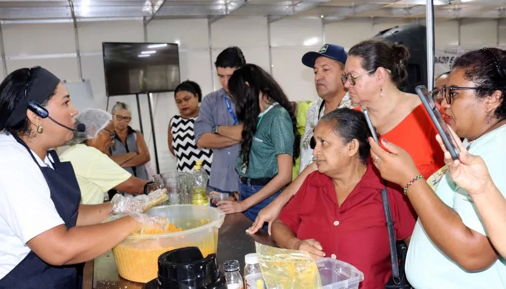 Chefs gastronômicos apresentam seus pratos de produtos naturais na Cozinha Show da Agrotins 25 anos.