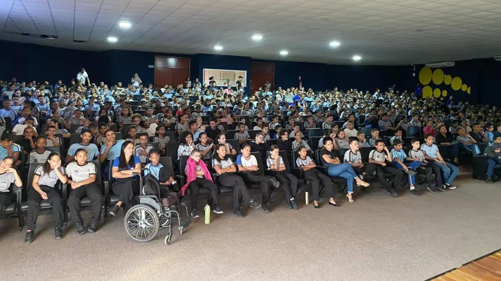 Público lotou o auditório