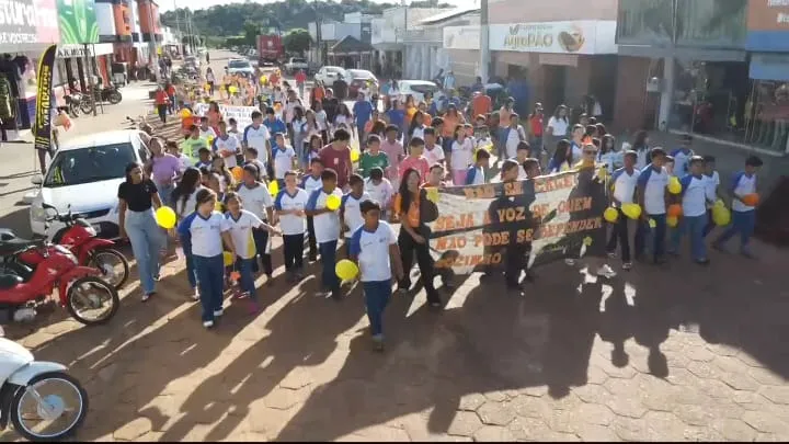 Evento reuniu dezenas de pessoas.