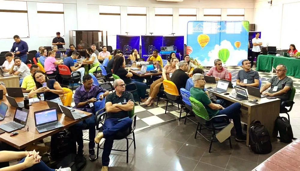 Mais de 50 técnicos das 13 SREs do Tocantins estão reunidos em Palmas para participar da formação presencial Google Day.