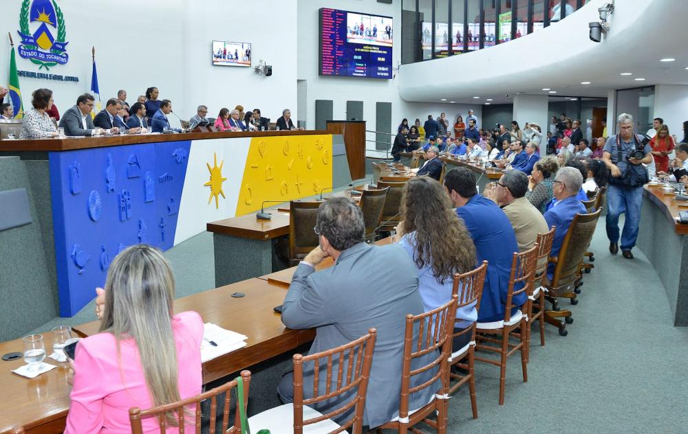Matéria foi discutida no plenário da Casa, nesta segunda-feira, 16.