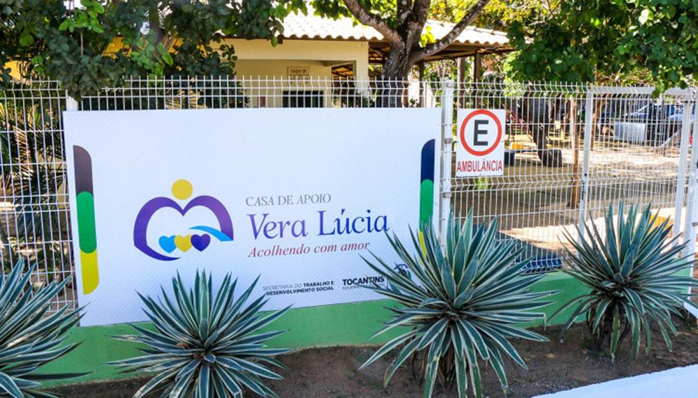 Estrutura física da Casa é composta por mais de 120 leitos equipados com beliches e ar-condicionado, cozinha, brinquedoteca, sala interdisciplinar, parquinho, área de convivência social e capela.