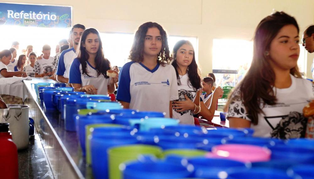 Programa Nacional de Alimentação Escolar visa atender às necessidades nutricionais dos educandos e oferecer alimentos que contribuem para as condições de saúde e para a aprendizagem dos estudantes