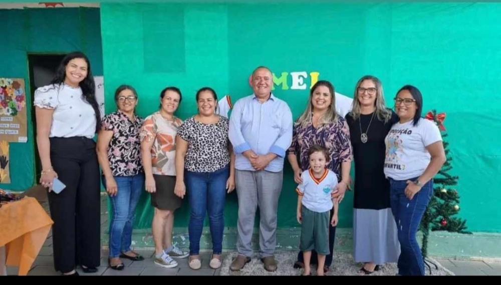 Entrega de uniformes aconteceu na manhã desta terça-feira, 21.