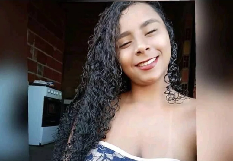 A jovem identificada como Jhennyfer Cristinne Freires Silva, 18 anos, morreu após ser ferida com cerca de 12 facadas – Foto: Arquivo pessoal / Redes sociais.